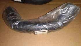 Ac3eb-04-a5231 Aftermarket 16571-22020-71 Lp294-1080 /j15-15102 / 8761222 Radiator Hose - Forklift