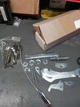 T-2017 Aftermarket Mitsubishi Caterpillar Forklift C5000 Brake Hardware Kit Left Side