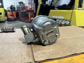 114875 Barnes Corp Good Used Hydraulic Pump For Crown Forklift