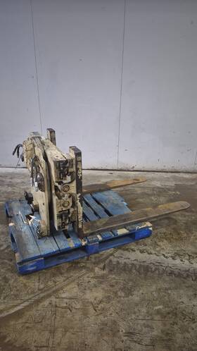 50d-cpr-23a Cascade Rotating Fork Clamp Class 2 With 48 Inch Forks