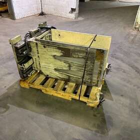 35d-mcs-320 Cascade Ptl856558-1 2007 Carton Clamp Used Forklift Attachment 3500lbs Capacity