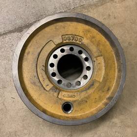 0093786 Cat Caterpillar 93786 Steel Drive Wheel And Brake Drum T45 Fork Lift Truck New