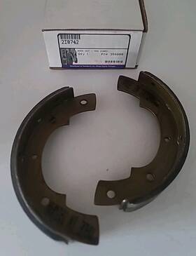 2i8742 Cat Caterpillar Shoe Set
