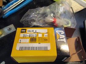 3v-8313 Cat Oem Valve Assembly New