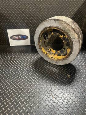 9313302200 Cat Hub - Press On Fits Caterpillar Good Used Hb1c 105