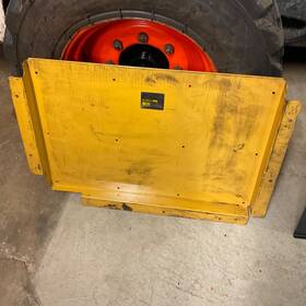 97g1104500 Cat Caterpillar Cover Panel Assembly Seat Pan Fork Lift Truck
