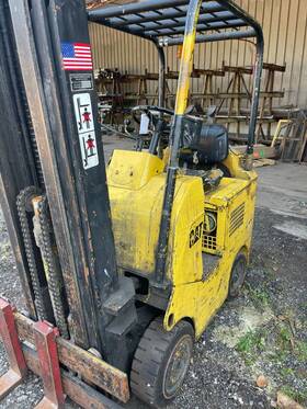 3551797 Cat/towmotor Not Operational Forklift For Parts 1600lb Lift Capacity Lp Powered
