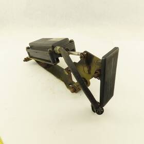 091-7466 Caterpillar Accelerator Control Assembly With Pedal From A M350 Forklift