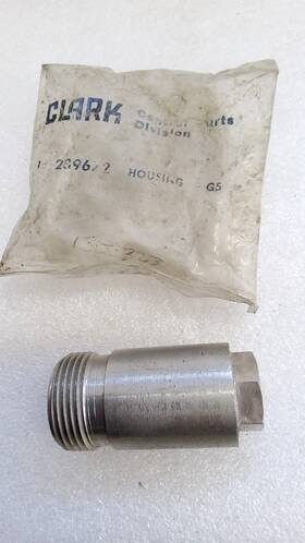 239672 Clark Nos Equipment Forklift Seal Inching Valve Housing