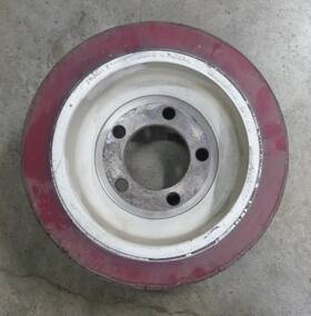 9600317 Clark Forklift Rim And Solid Rubber Tire Part #