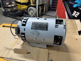 021433 Crown Good Used Oem Forklift 24v Pump Motor 21433