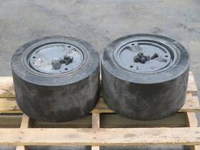 T261806 Crown 132266 Lot Of 2 Wheel Assy