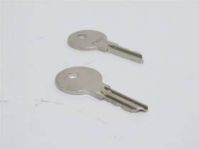 89216001 Crown 233831 New-no Box Lot-2 Forklift Ignition Keys C250