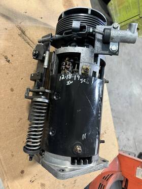 Cr109594 Crown 109594 Forklift Good Used Drive Motor With Electric Brake 36 Volt