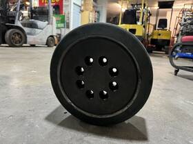 Cr121502 Crown Forklift Wheel Hub - Drive 121502 Used 13x5.5x9.5