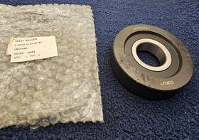 180708k Cuku Forklift Mast Lateral Roller Black