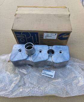 4063176 Cummins Nos Genuine Oem Valve Cover For Komatsu Equipment S6d102 6bt5.9