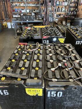 18-125-17 Deka Forklift Battery Model - Used 2