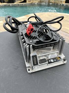 Ic1200-024 Delta-q Technologies 24v 50a Battery Charger 1200w Industrial Forklift Golf Cart