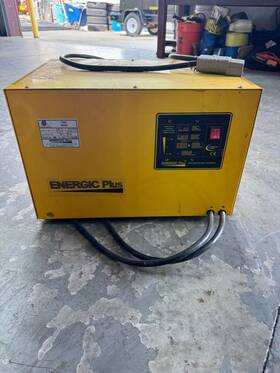 Tss48 Energic Tss48/60 Used 48 Volt 60 Amp 240v Single Phase Forklift Charger 48v 208v 220v 1p