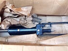 Global Industrial 615258 Replacement Pump Assembly For Mobile Scissor Lift - Black