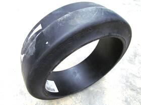 A210714762 Globe Star - 15x5x11-1/4 Inch Smooth Press-on Forklift Tire Black