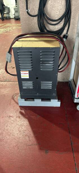 Lg180750f1a Hawker Lifeguard Battery Charger 36v/750 Ah