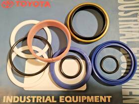 04654-30220-71 High Techn Toyota Lift Cylinder Overhaul Kit Quality