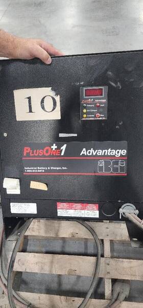 1050c3-12 Hobart 24v Forklift Charger Model