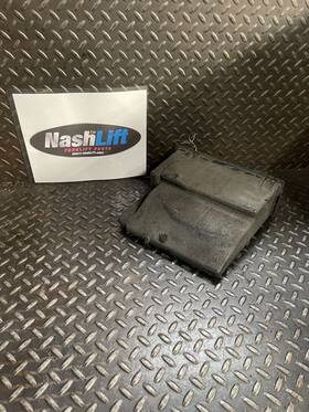 1338286 Hyster Compartment Fits Good Used Hbu1 176
