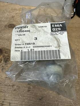 1350400 Hyster Forklift Valve - Vacuum Transmission Part #1350400