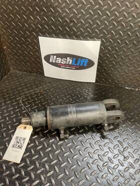 1366081 Hyster Cylinder - Tilt Fits Good Used Hb1c 104