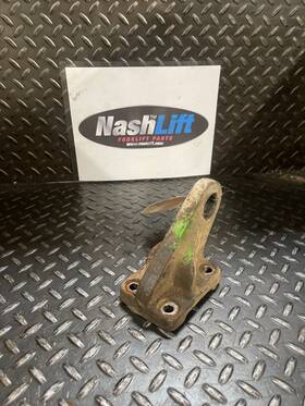 1557767 Hyster Engine Brkt Yan Fits Good Used Hbu1 185