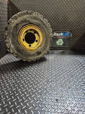 305398 Hyster Wheel - 8x3.00 Split Rim 5hole Black/hardware Fits Good Used