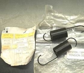 0326364 Hyster 353021 326364 Spring