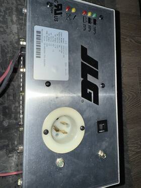 0400193 Jlg Battery Charger 12 V Inlet