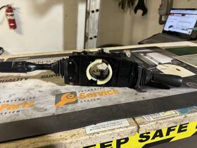 Koos54003ec39710 Komatsu Good Used Os54003ec39710 Switch - Forward / Reverse Forklift 1pc