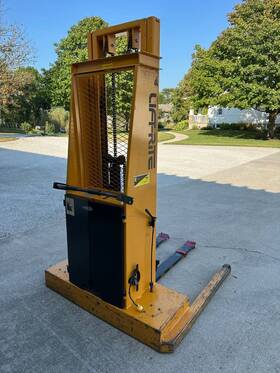 Lt132 Lift-rite Straddle