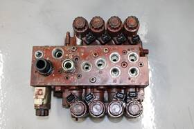 6790007520 Linde 6800007510 393 Series 4 Way Hydraulic Control Valve H25d