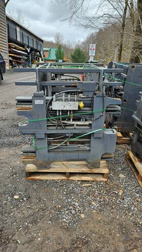 112735 Loron Forklift Clamp Model