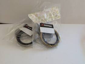 F301605823 Mitsubishi Lot Of 5 Forklift Trucks Seal Oil