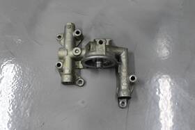 15238-vr80b Nissan Oem Forklift Oil Filter Base For Qd32 Engine