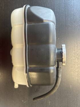 21710-fk31b Nissan For Tank - Radiator Reservoir