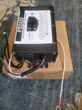 582159937 Ouroverstock 582061566 Yale Hyster Battery Charger