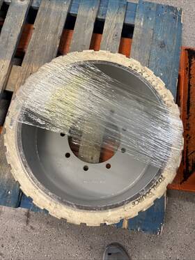 Gn94909 Ouroverstock Genie 94909 Mould On Wheel 22x7x17