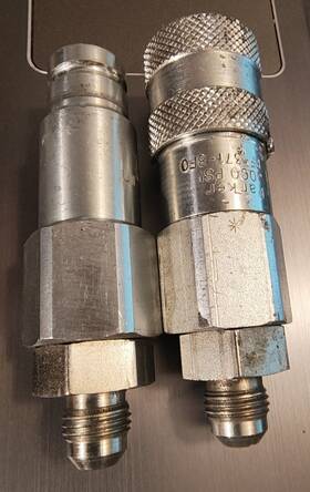 Ff-371-8f0 Parker Ff-371-8fo Hydraulic Quick Coupler Set Male /fem 3000psi Good Used
