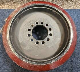 En-gjs-400-15 Rader-vogel Qty 1 Forklift Bolt-on Tire Smooth 12 Bolt