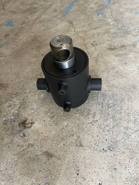 1152887 Raymond Cylinder Assembly