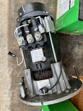 570-241-102 Raymond Ac Traction Drive Motor With Brake Assembly