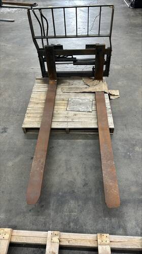 Fem035 Rightline Single Used Forklift Attachment 5500lbs - 750 Obo